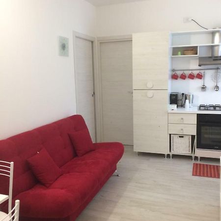 Appartamento Rubino - Lovely Little Flat 3 Minutes From Golf Club 5 Minutes From Lake ソイアーノ・デル・ラーゴ エクステリア 写真