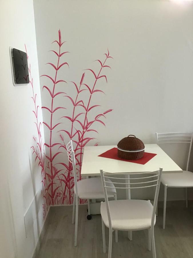 Appartamento Rubino - Lovely Little Flat 3 Minutes From Golf Club 5 Minutes From Lake ソイアーノ・デル・ラーゴ エクステリア 写真