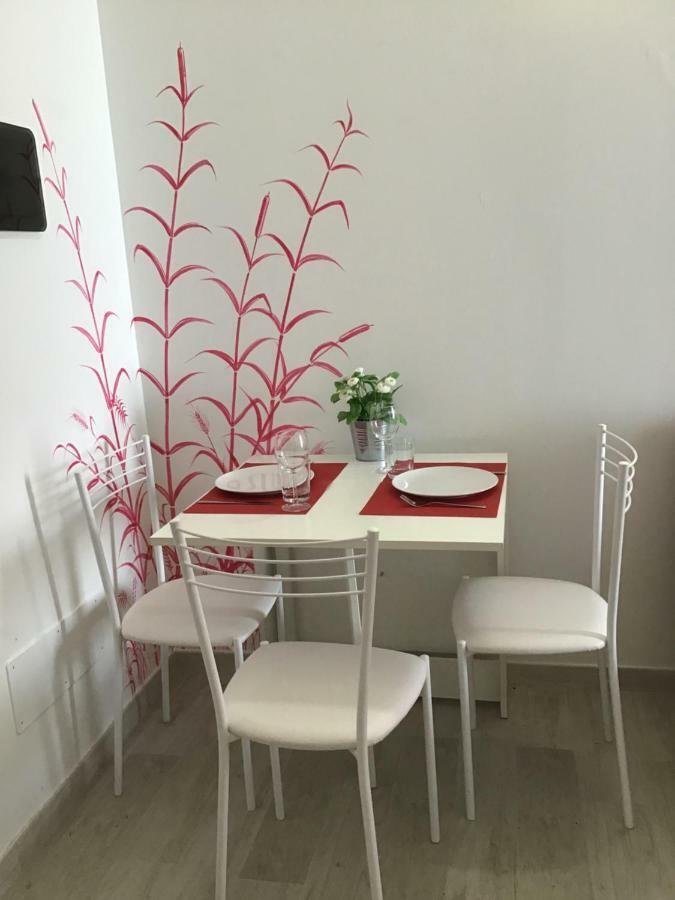 Appartamento Rubino - Lovely Little Flat 3 Minutes From Golf Club 5 Minutes From Lake ソイアーノ・デル・ラーゴ エクステリア 写真
