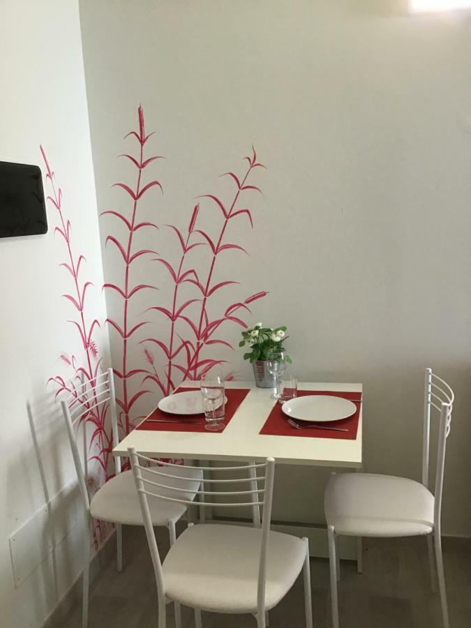 Appartamento Rubino - Lovely Little Flat 3 Minutes From Golf Club 5 Minutes From Lake ソイアーノ・デル・ラーゴ エクステリア 写真