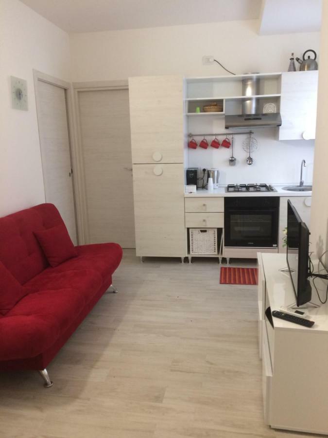 Appartamento Rubino - Lovely Little Flat 3 Minutes From Golf Club 5 Minutes From Lake ソイアーノ・デル・ラーゴ エクステリア 写真